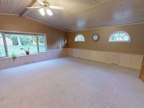 4th image of 5533 Mill Creek Blvd