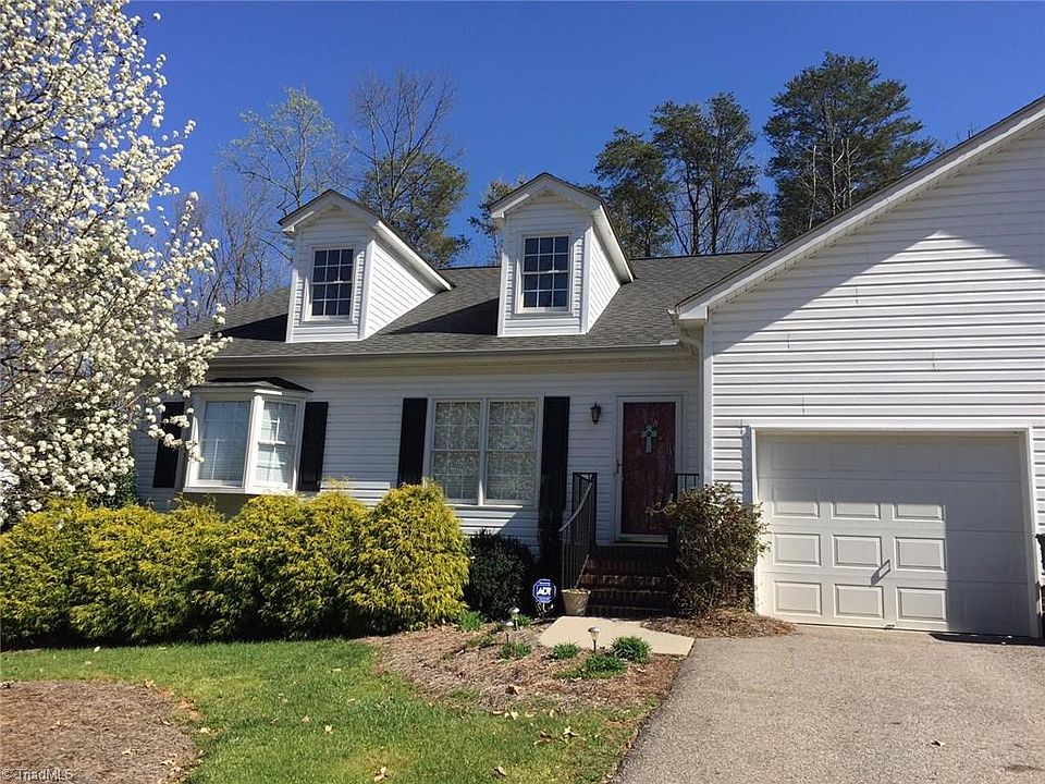 1st image of 728A Oleander Dr