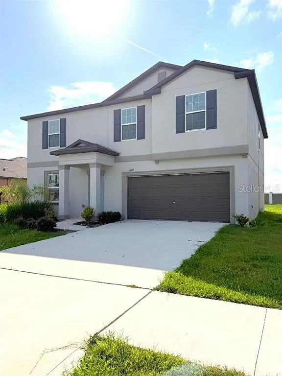 4 bed, 2.5 bath, 2584 sqft, $2,700 — Photo 3