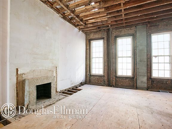 2nd image of 210 E 62nd St