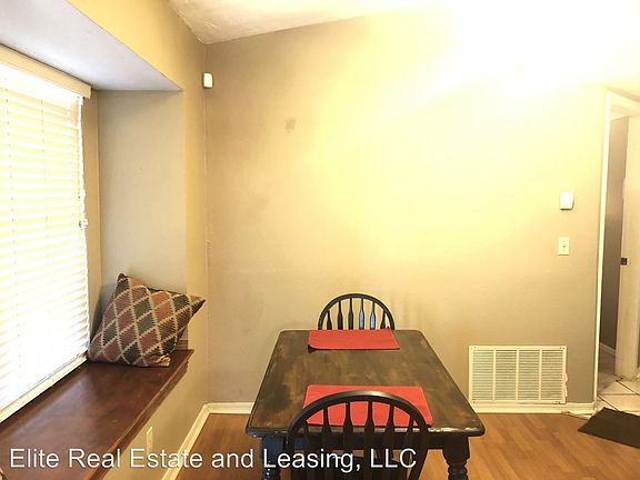 4th image of 1313 Greenfield Dr