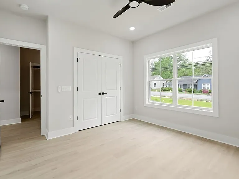 344 S Walnut Ave — Photo 22