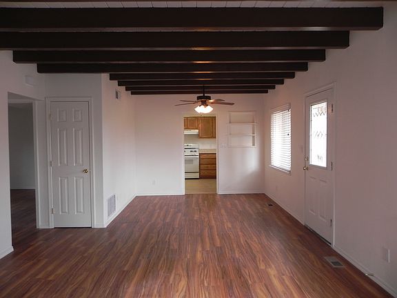 3rd image of 1140 N Laguna Ave