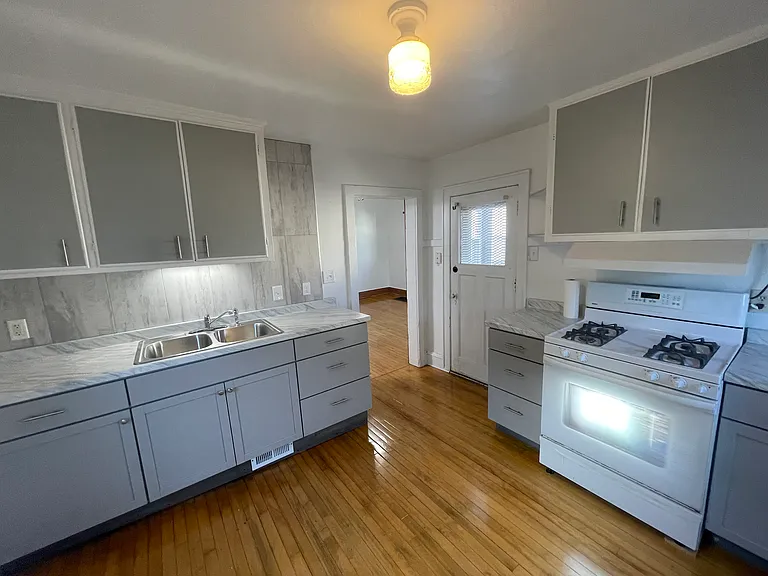2521 W Michigan St — Photo 9