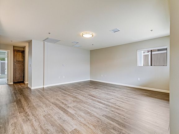 5th image of 760 E Bobier Dr #D04