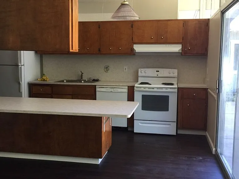 1333 Notre Dame Dr — Photo 6