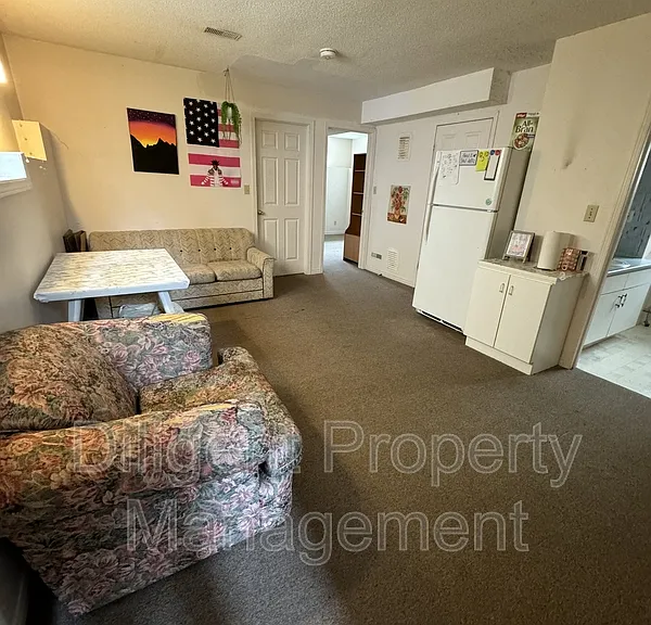 1241 Huntington Cir #PROPERTY — Photo 17