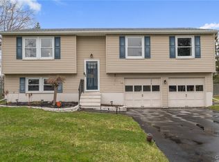 4215 Mill Run Rd, Liverpool, NY 13090