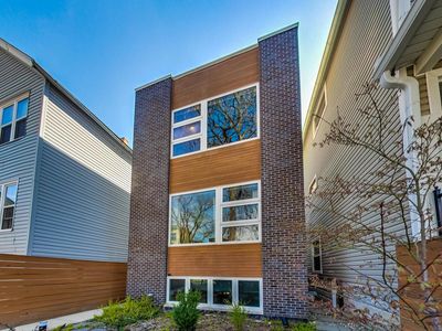 1647 N Albany Ave, Chicago, IL, 60647