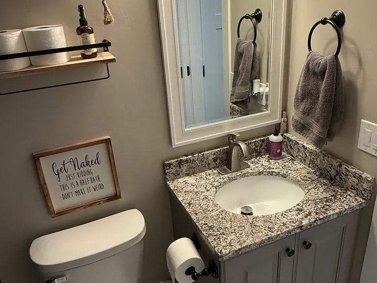 592 N Hills Ct — Photo 61
