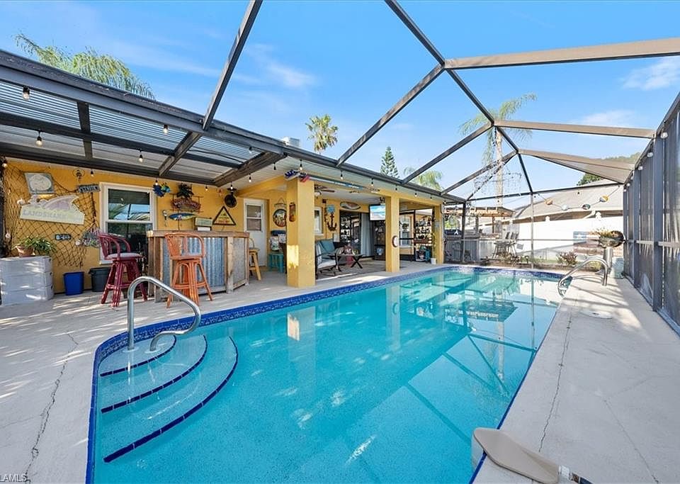 1st image of 10278 SANDY HOLLOW LN