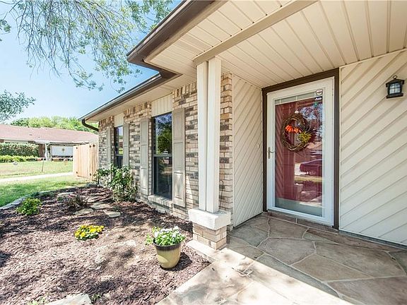 2nd image of 7200 Bradford Pl