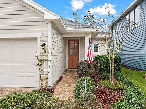 2nd image of 454 Vista Lake Cir