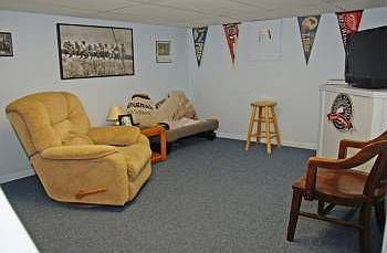 5th image of 9222 Cardwell St