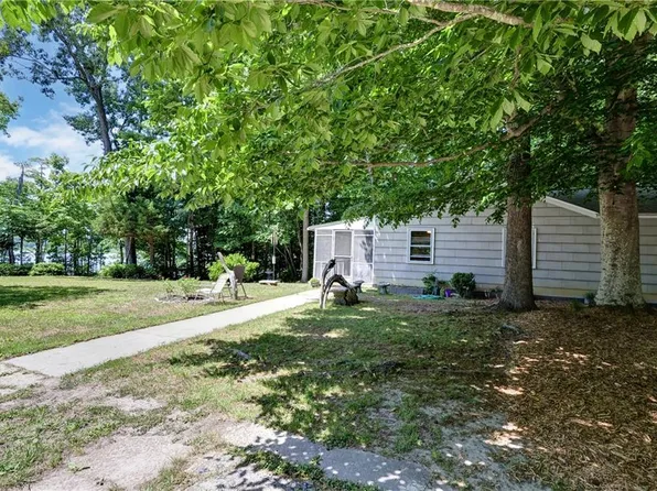 9701 Old Retriever Trl, Charles City, VA 23030