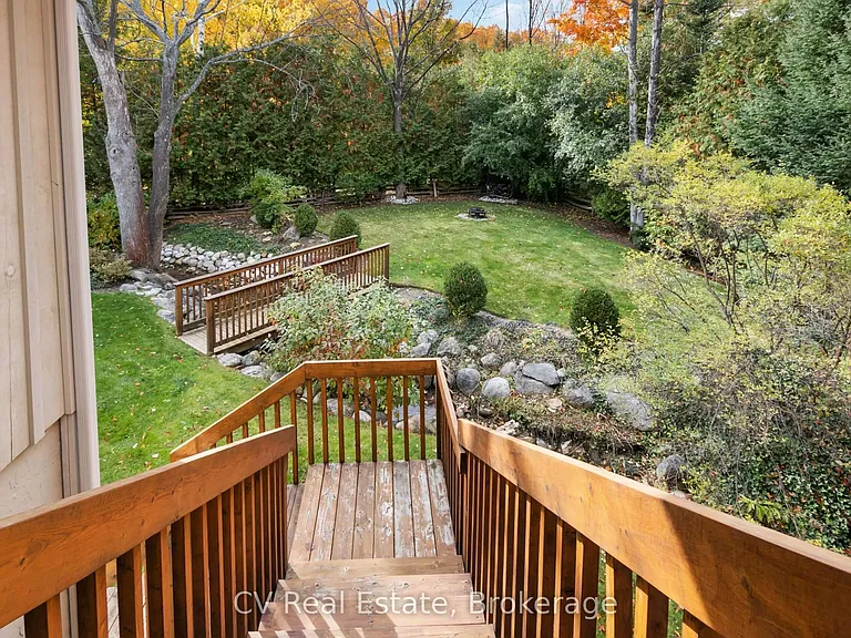 156 Chamonix Cres — Photo 46