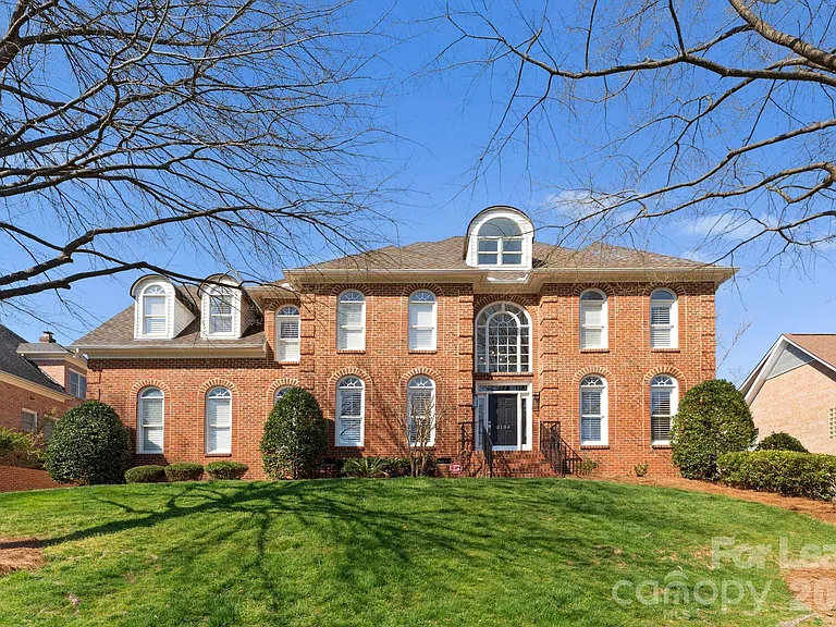 2134 Glade Hill Rd — Photo 1