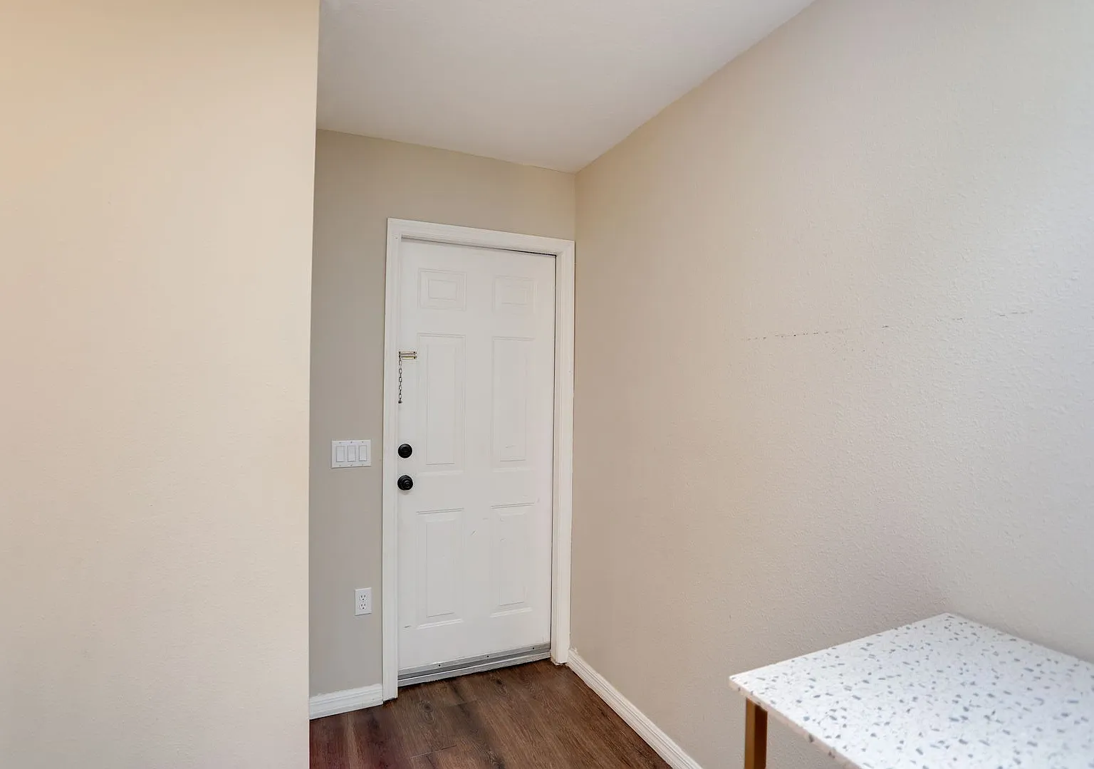 14222 Sonco Avenue (Studio Apt) — Photo 4