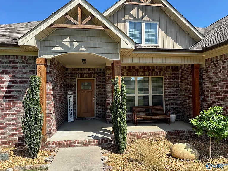211 Blackoak Dr — Photo 4