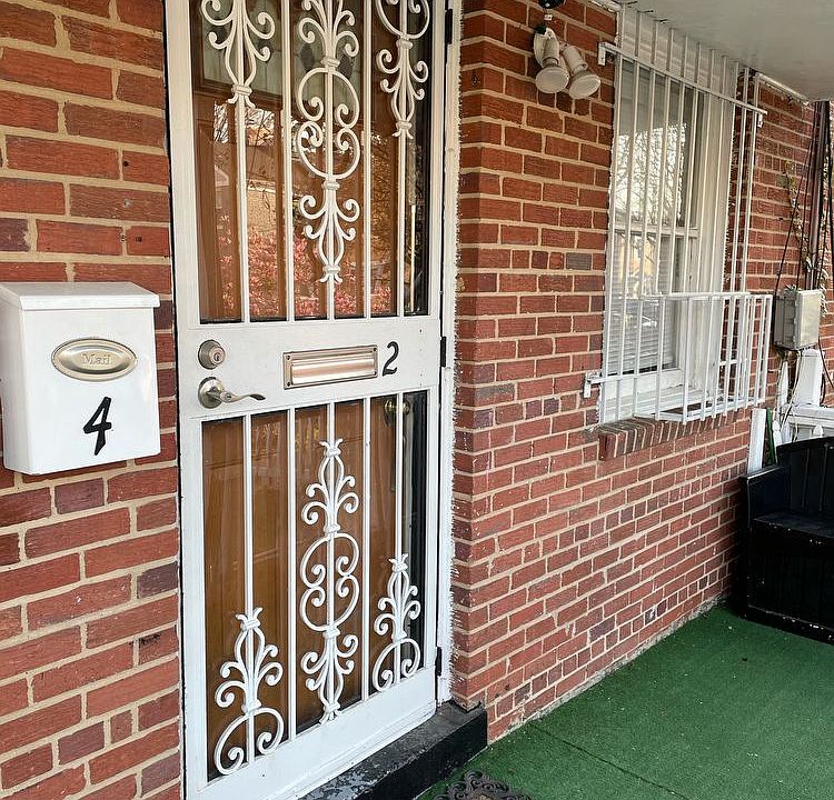 2nd image of 5437 C St SE