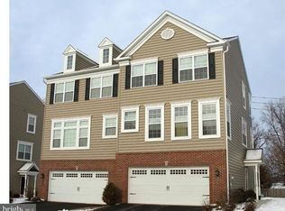 115 Carillon Hill Ln, Sellersville, PA 18960