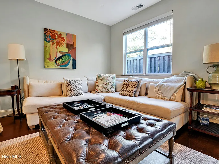 1639 Fallen Leaf Ln #B — Photo 22