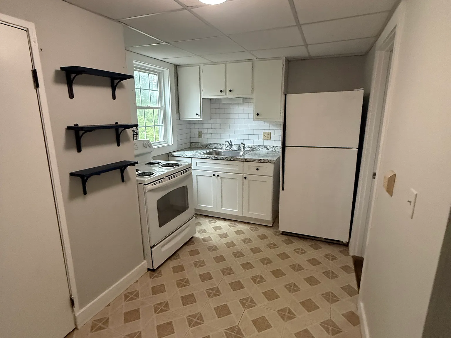 1 bed, 450 sqft, $1,875 — Photo 4