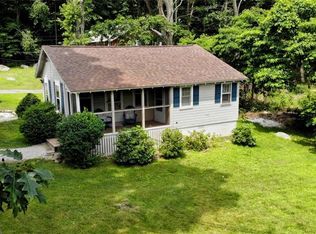 61 Attawan Rd, Niantic, CT 06357