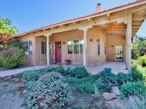 1852 Griegos Rd NW, Albuquerque, NM 87107
