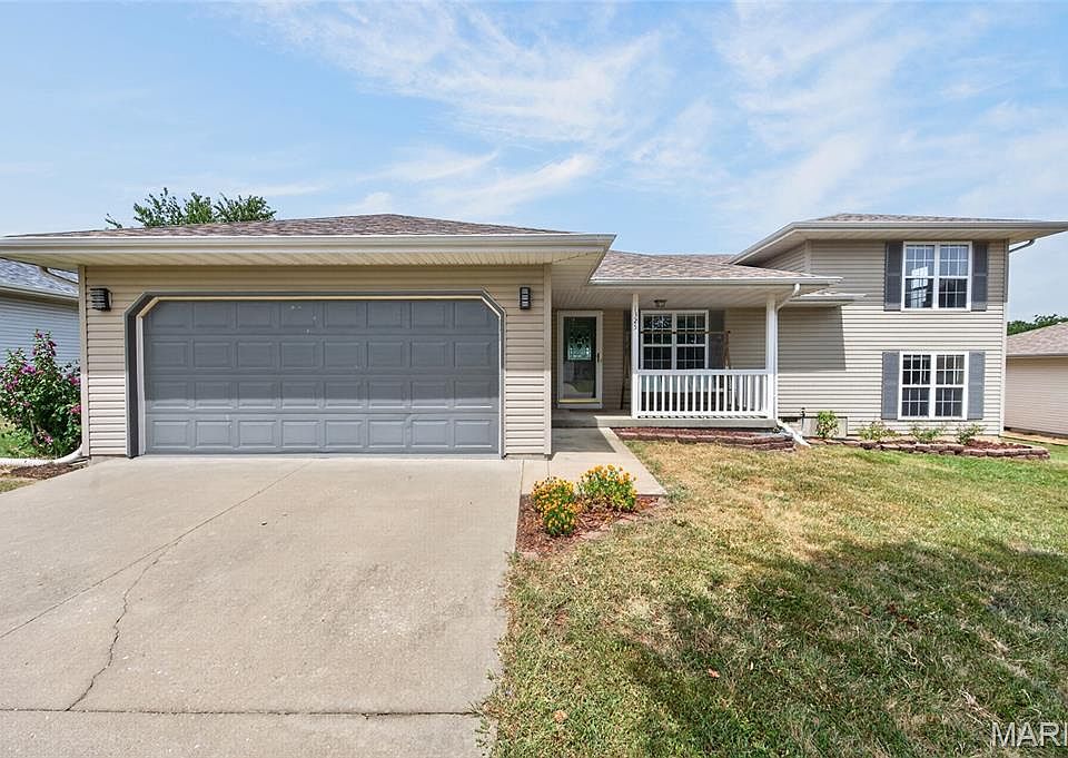 1st image of 1325 Nathaniel Dr
