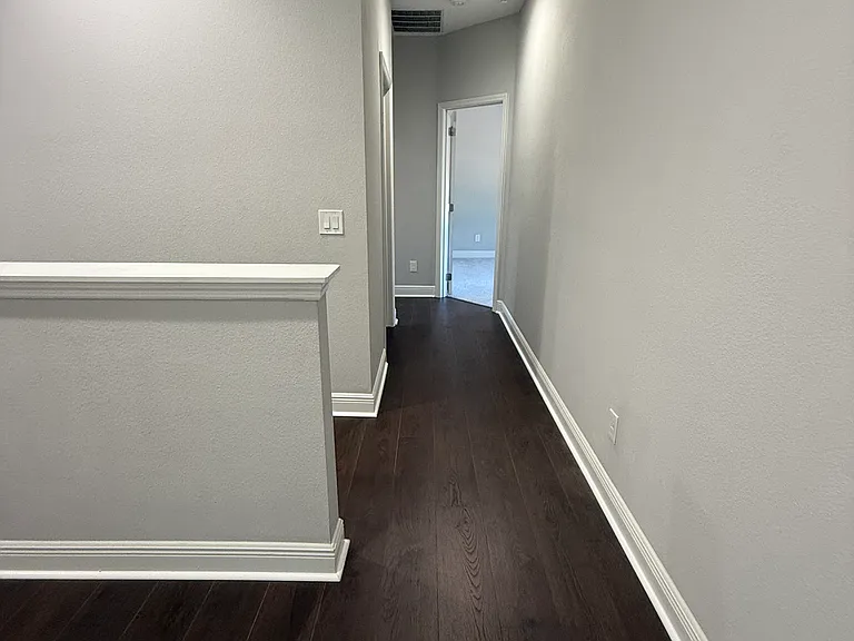 2813 Roseglen Way — Photo 22