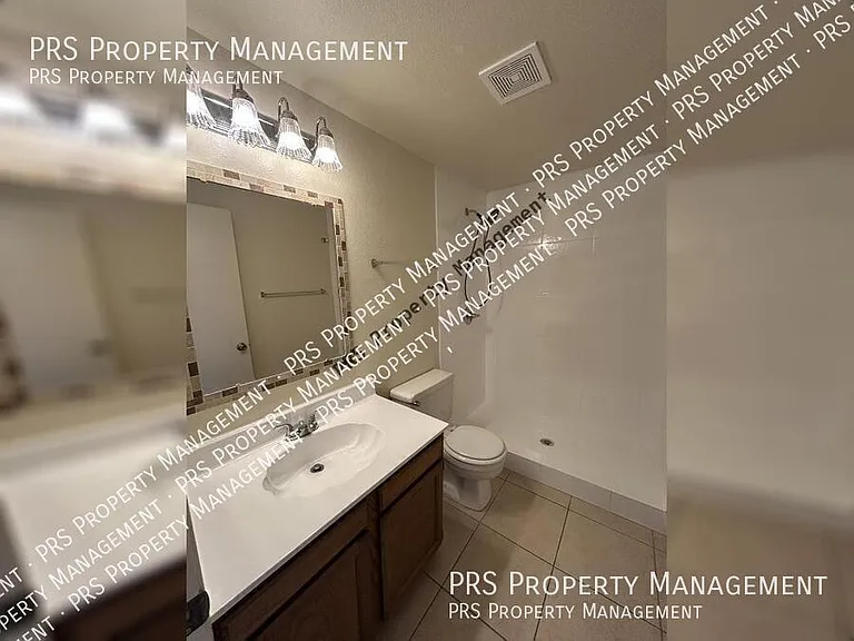 1762 W Colt Rd — Photo 28