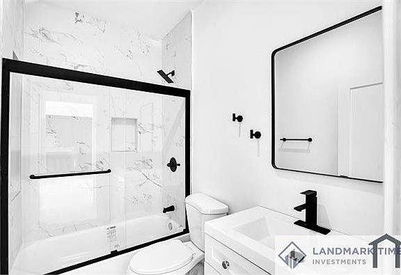 5th image of 766 N Van Ness Ave APT 3