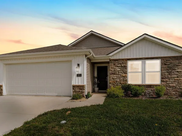 3924 Bradley Dr, Fort Wayne, IN 46818