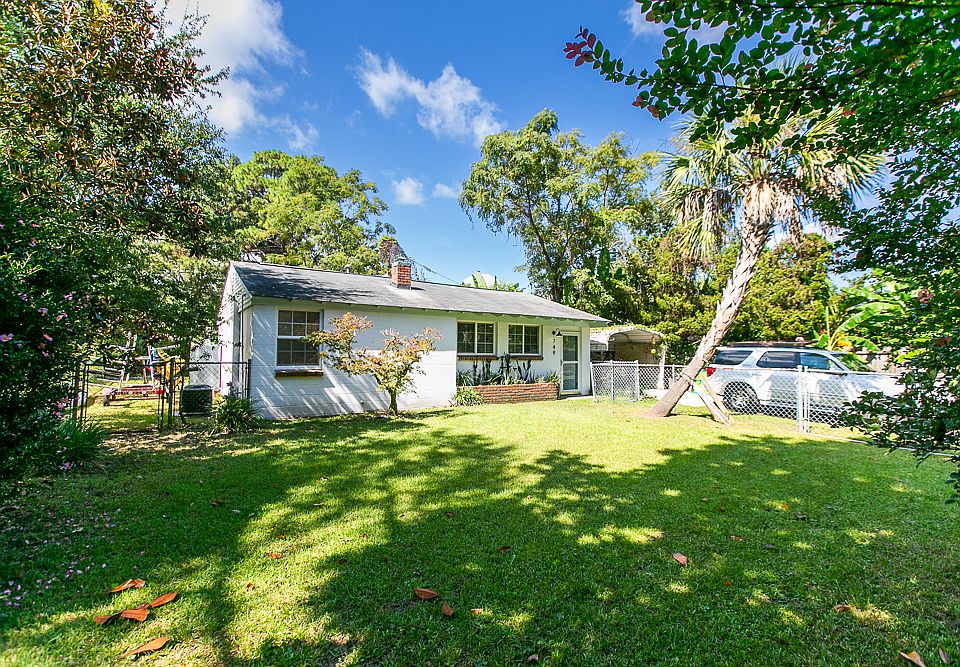 Beachy Bungalow