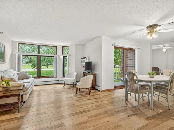 500 County Road B Rd W #130, Roseville, MN 55113
