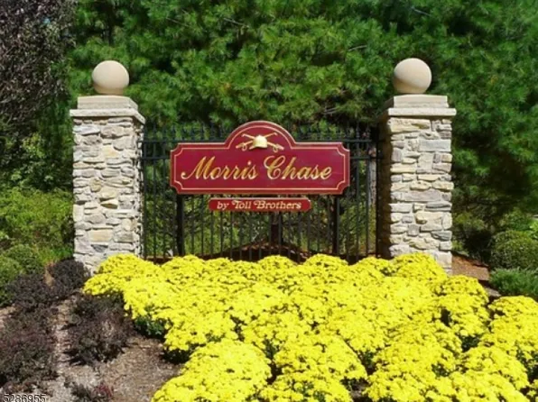17 Tutbury Ct, Mount Olive Twp., NJ 07828