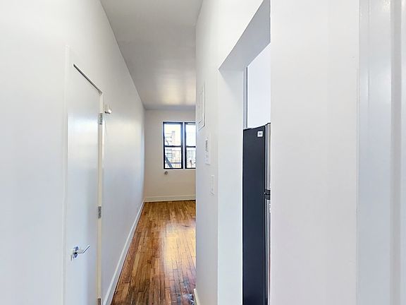 4th image of 624 E 11th St #2DA