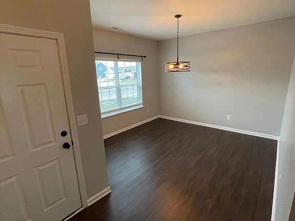 3rd image of 4854 Dunlin Dr
