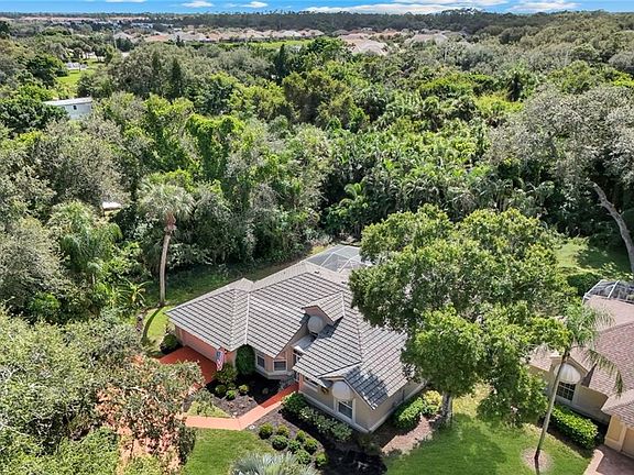 3rd image of 21139 Winterberry WAY