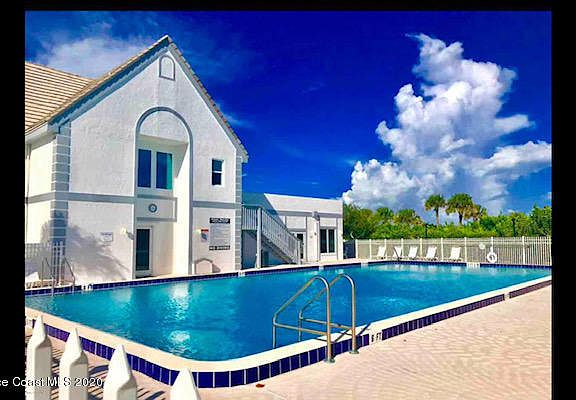 5th image of 342 Beach Park Ln #1