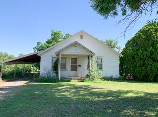 719 E Cherry St, Fairview, OK 73737