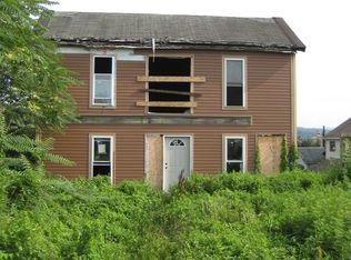 114 W North Aly, Connellsville, PA 15425