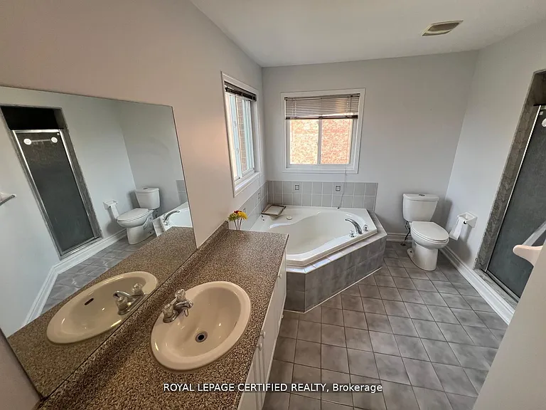 426 Orange Walk Cres — Photo 21