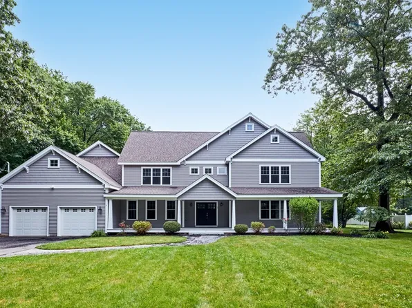 15 Rennie Dr, Andover, MA 01810