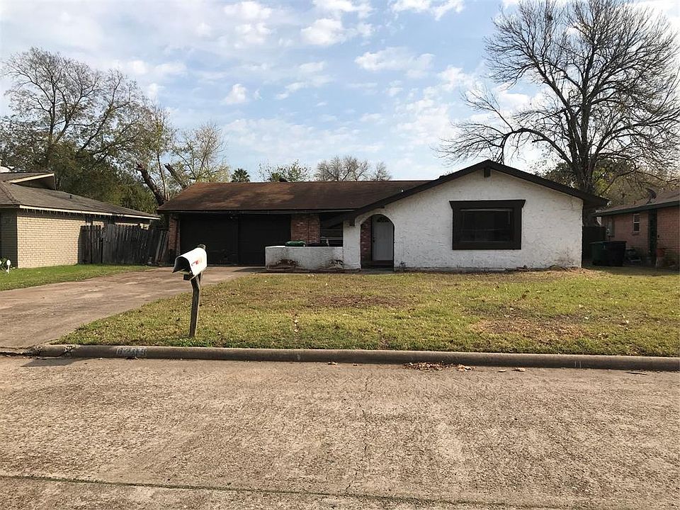 1st image of 6203 S Greenpark Dr