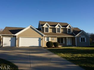 9773 Windy Ln, Bloomington, IL
