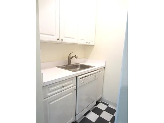 Rented by Mirador Real Estate | media 35