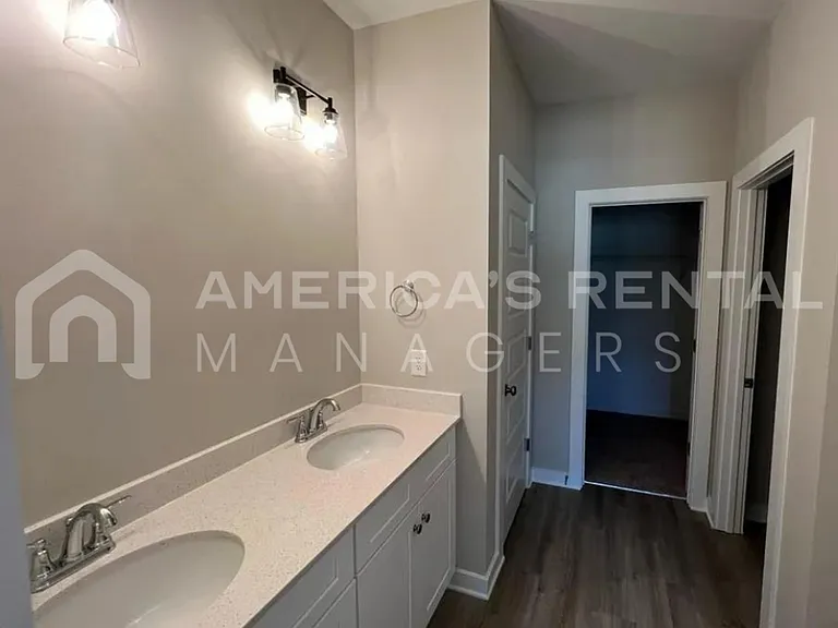 240 County Road 1701 — Photo 28