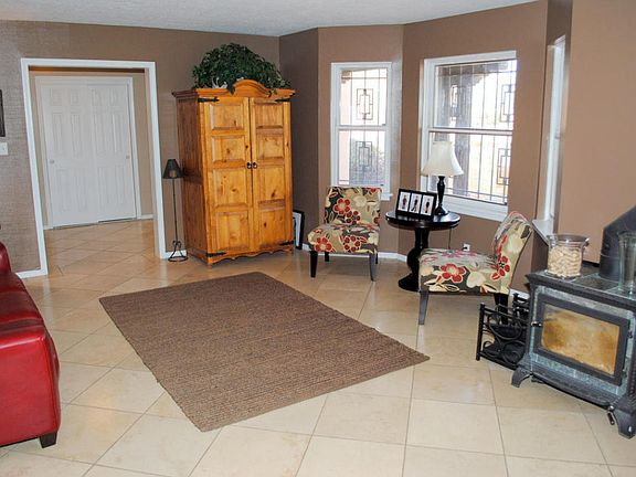 4th image of 1414 Camino Amparo NW